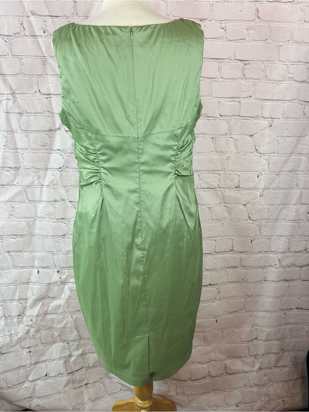 Adrianna Papell Pleated V-Neck Sheath Dress women 14evening chic knee length - Picture 3 of 9